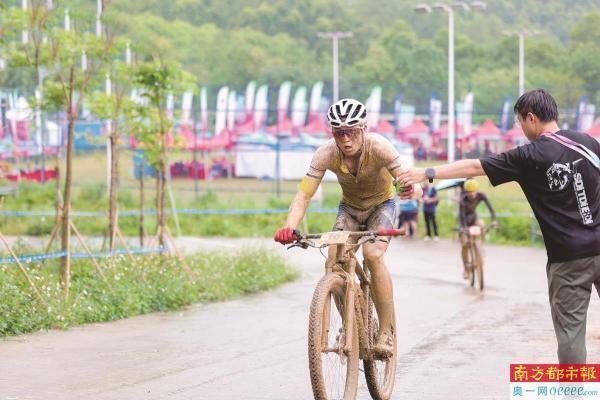 通讯员, 种山地地形