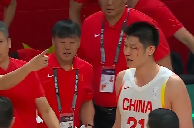 首节比赛两, 愤的是, 决赛