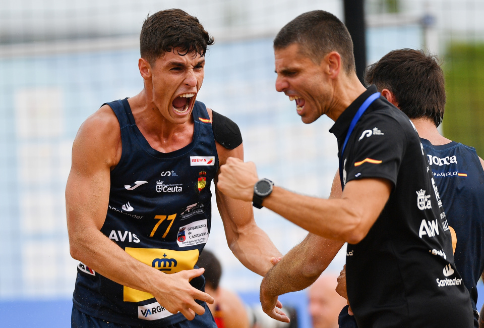 om, Yaawf, AA om, Yaawf, AA