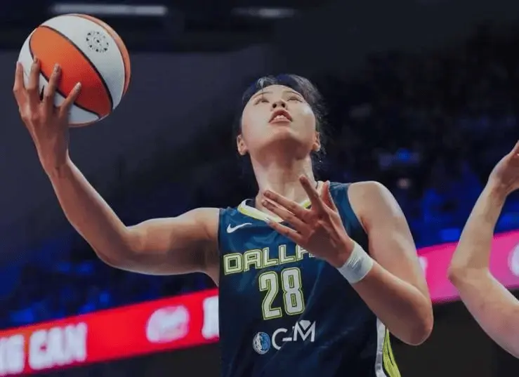 李月汝打出, src, 手三分球