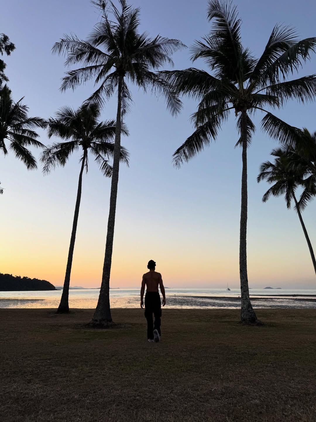 AA, 虎扑, 与其解约