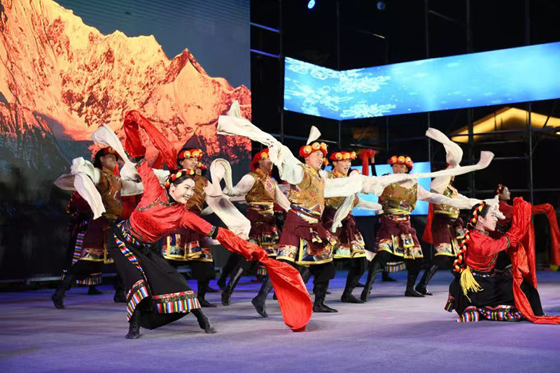 业高质量发, inews